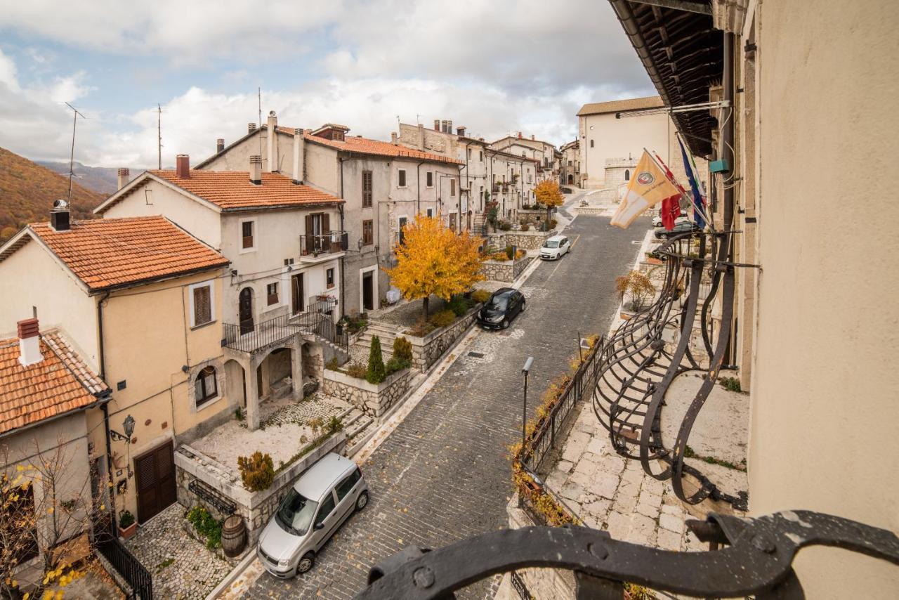 Dimora Fresilia Casa Vacanze Opi Exterior photo