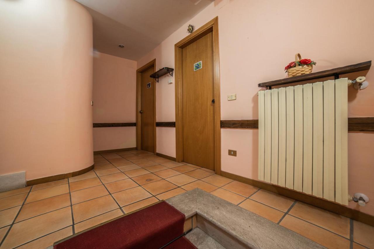 Dimora Fresilia Casa Vacanze Opi Exterior photo
